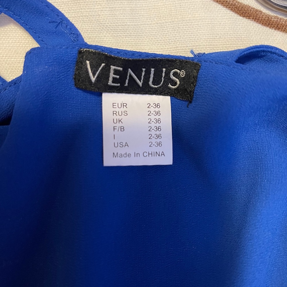 Blue top - Picture 6 of 7